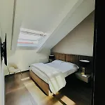 Reverie Exclusive Naples